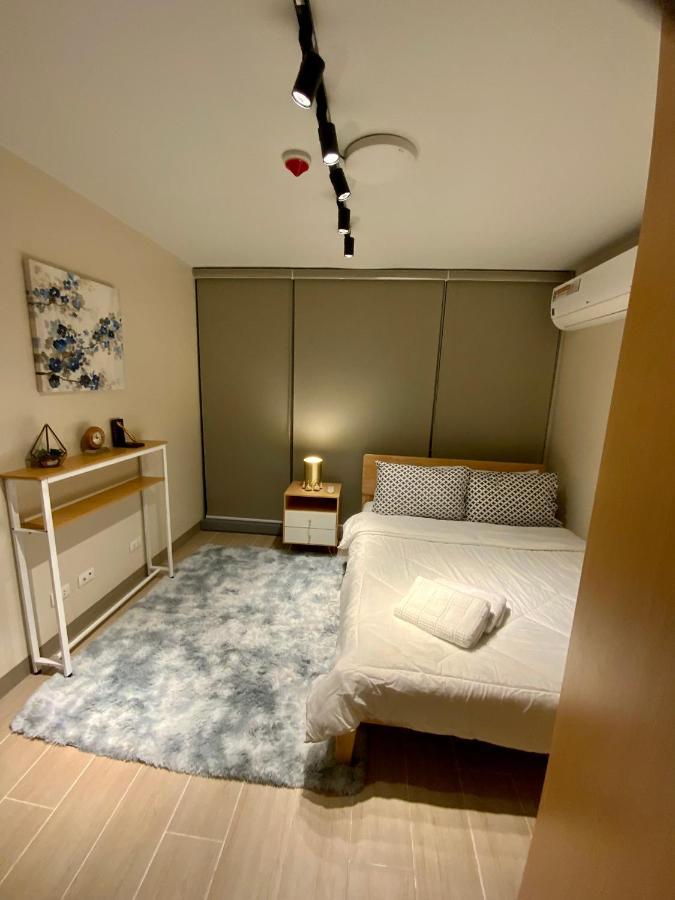 Classy 2Br Suite At Eastwood City With Pool And City Skyline View Manila Zewnętrze zdjęcie
